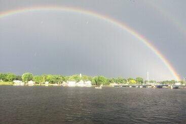 فندق على الطريق The Landing On The Wolf