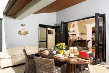 Tuscan Retreat Bed & Breakfast  Adults Only