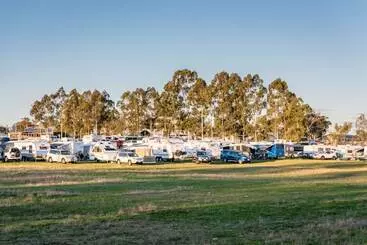 The Woolshed At Jondaryan   Campsite