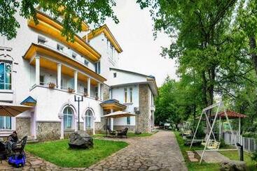 هتل Abastumani Residence