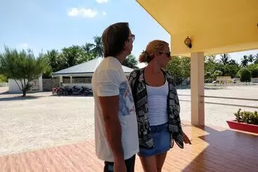 هتل Island Guest