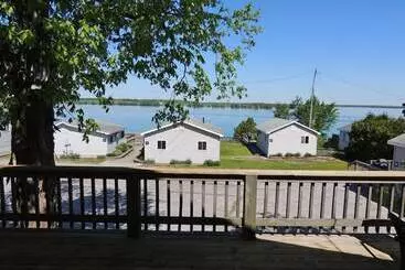 Angel Rock Waterfront Cottages And Vacation Homes