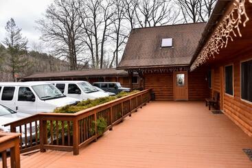 בית מלון כפרי Xenia Resort