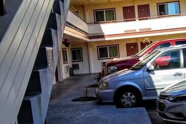 فندق على الطريق Olympia Inn