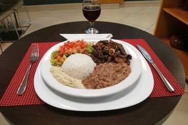 Hotel Ibis Montes Claros Shopping