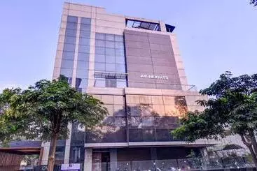 هتل Treebo Admiral Suites New Usmanpura