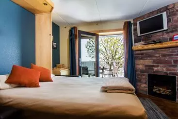 Huoneistohotelli East Bay Suites