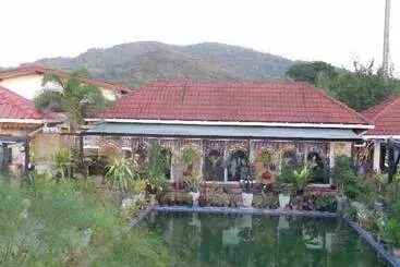 Hotel One D Homestay