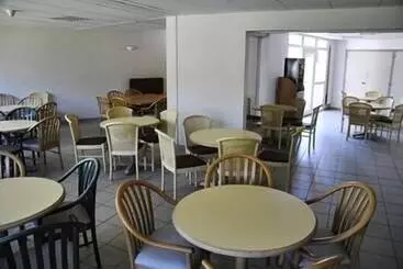 Le Relais De Port D Albret   Hostel