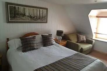 פנסיון Creagan Guest House