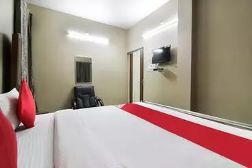 Hotel Flagship Royal Holiday
