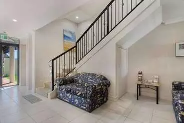 City Ville Apartments And Motel