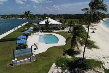 هتل Cape Eleuthera Resort & Marina