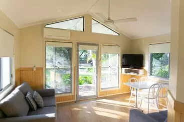 Hotel Shoal Bay Holiday Park