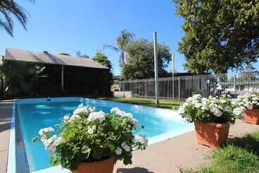 فندق على الطريق Cobram Colonial Motor Inn