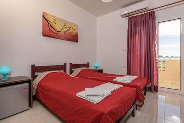 פנסיון Elpidis Villa