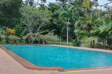 ペンション Tree Tops River Huts