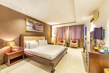 فندق The Noble Swan Central Dong Du