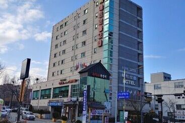 Hotel Metro Pol Tourist