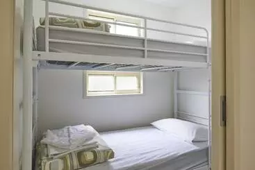 Дом Mystery Bay Cottages