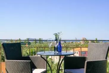 Aparthotel Lassia Studios