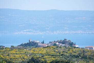 Szálló Private House With Pool, Sea View And Big Garden