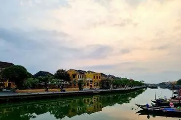 هتل Hoi An Town Center