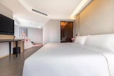 Atour Hotel Zhuhai Gongbei Fuhuali