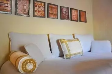 تختخواب و صبحانه Dar Dhiafa