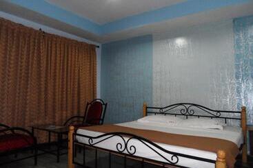 Hotel Bhimas Paradise