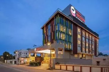 Hotel Ramada Encore By Wyndham Bareilly Civil Lines