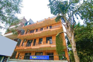 Fabhotel The Lavish Villa