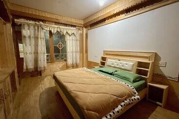 הוסטל Diamond Valley X One Light Stays