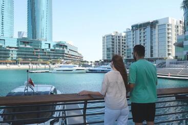 هتل Charthouse Bahrain