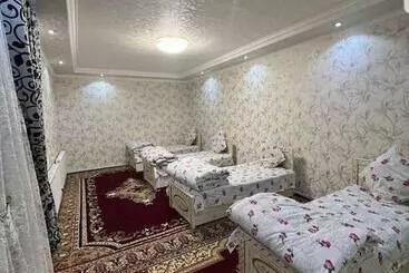 تختخواب و صبحانه Nippon Guest House