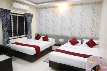 Hotel Sunshine International Boarding & Lodging