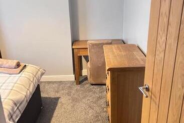 ベッドアンドブレックファースト Aylestone