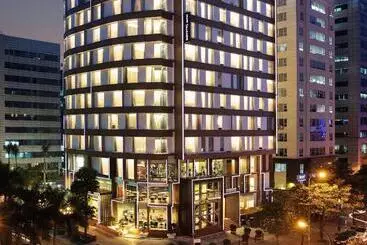 هتل آپارتمان Novotel Suites Hanoi