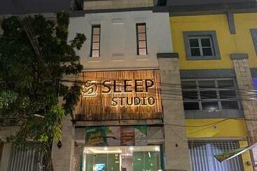 هتل کپسول Sleep Studio Hotel City Center Surabaya