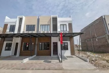 Hotelli Spot On 92325 Penginapan Fajar Syariah