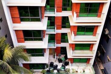 Xpressmall Hotel Near Dhaka Airport