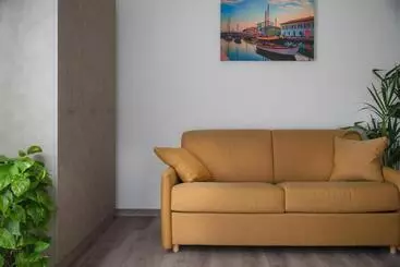 هتل Nido Suite & Apartments