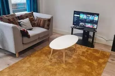 Majatalo One Bed Flat With Additional Double Mattress Suitable For 4