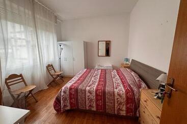 Pension (Hôtel basse catégorie) Como City Life