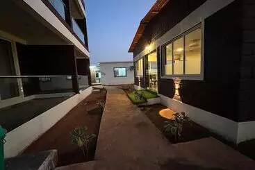 Hotelli Coastal Bay Beach Resort