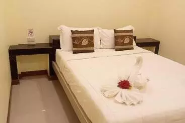 Cămin ไลอ้อน โฮเทล