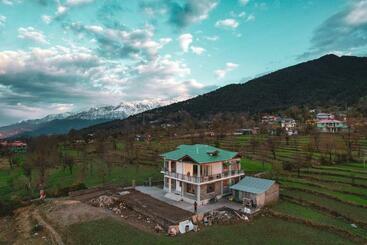 Albergue Flashpackers Bir   Rooms & Dorms