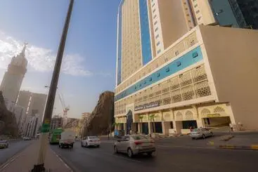 هتل Nawazi Towers