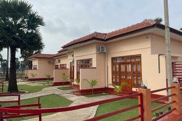 استراحتگاه Neithal Beach City