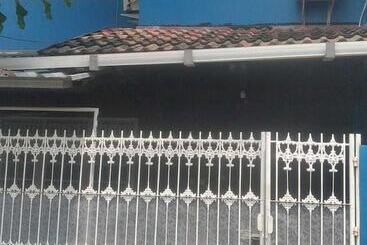 فندق Express O 92061 Omah Oewie Syariah